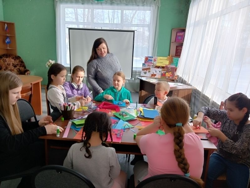 Для беляногорских ребят – мастер-класс по изготовлению открыток