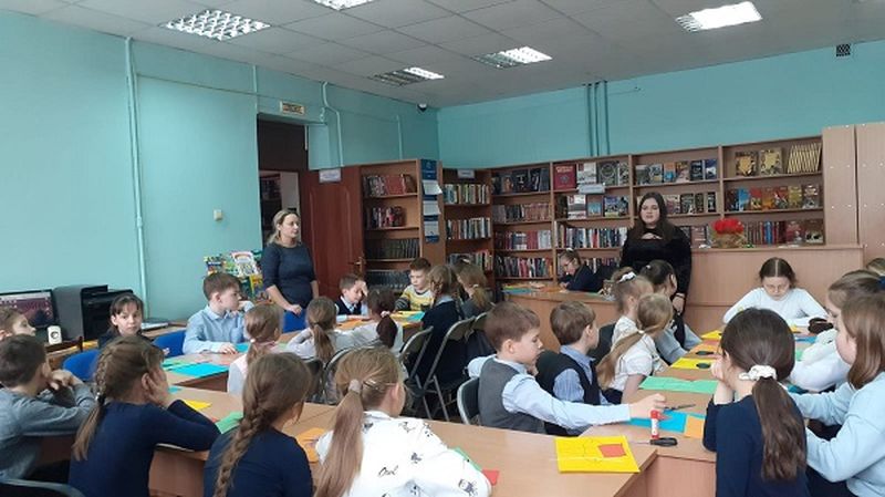 «Букетик для мамы» – мастер-класс для рузских школьников
