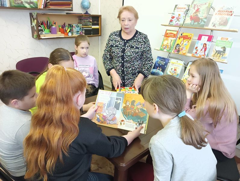 В Покровской библиотеке прошли громкие чтения для детей