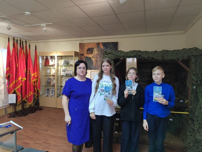  Покровским школьникам рассказали о геноциде советского народа
