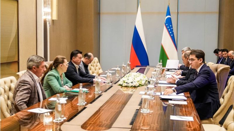 Андрей Воробьев обсудил вопросы сотрудничества с премьер-министром Узбекистана