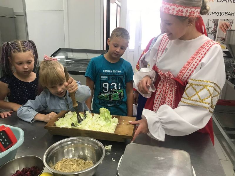Воспитанники клуба «Каникулы в Молодежке» стали участниками кулинарных мастер-классов