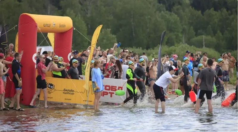 Более 500 пловцов вышли на старт заплыва кубка чемпионов Swimcup в Подмосковье