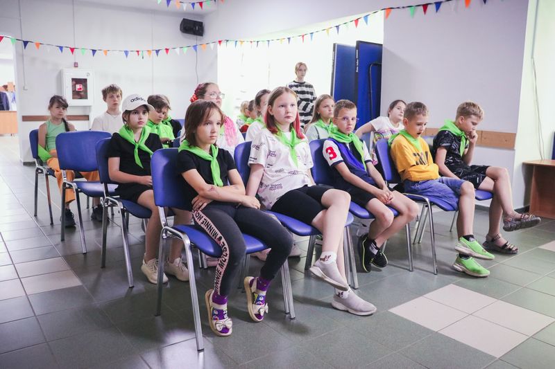 Воспитанникам детского клуба – о символах России и о счастье