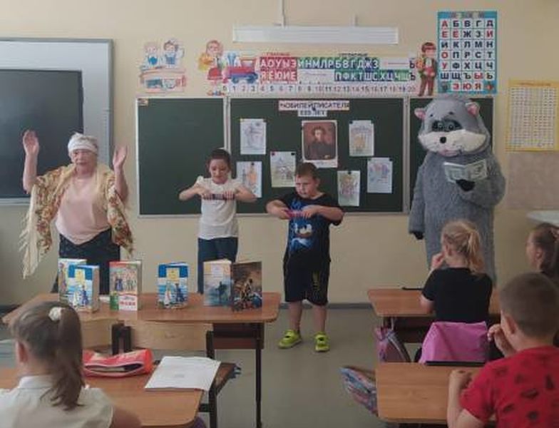 В Покровской школе открылся мир Пушкинской сказки