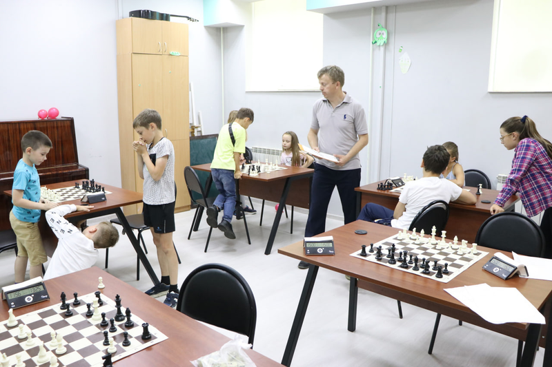 В Молодежке состоялся праздничный турнир по шахматам