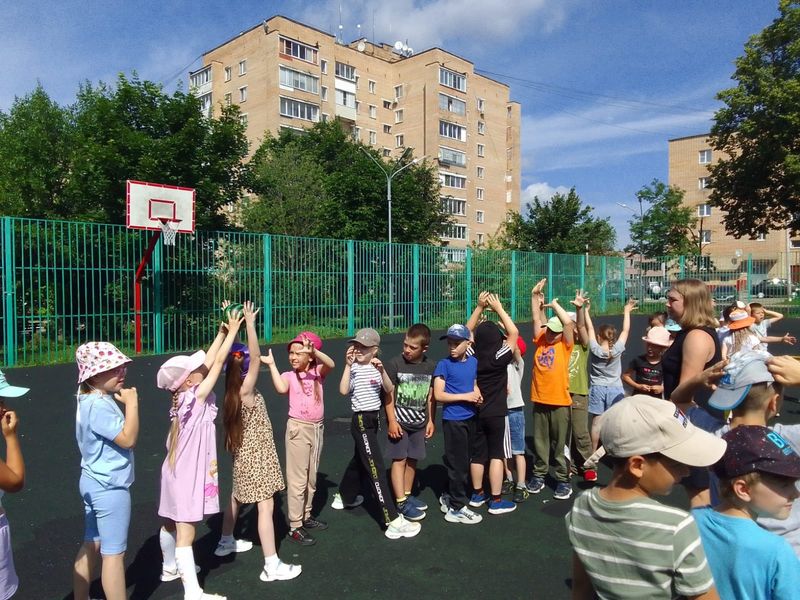 Ребята из летнего лагеря Рузской школы №2 участвовали в игровой программе 