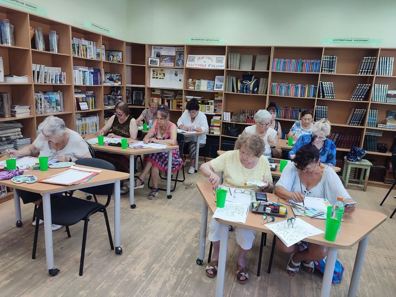 В Тучковской библиотеке прошёл творческий урок «Пейзаж»