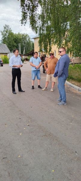 Заместитель главы Рузского городского округа Александр Погребной провёл обход территории в деревне Мишинка