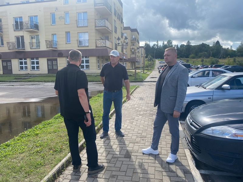 Заместитель главы Рузского городского округа Дмитрий Игнатьев провел обход территории ЖК 
