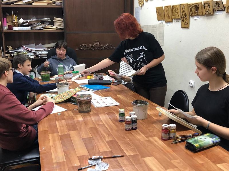 Студенты Рузского филиала МГКИ провели профориентационное занятие для дороховчан