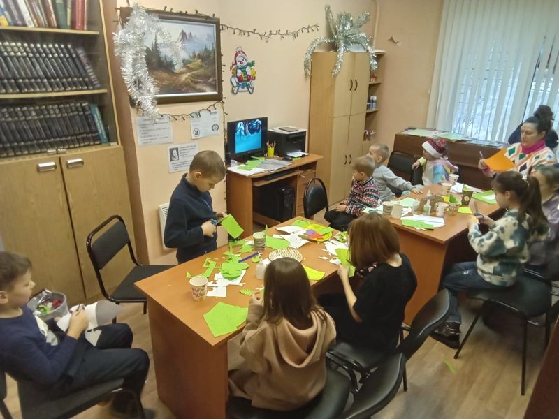 В Старорузской библиотеке прошёл мастер-класс к старому Новому году 