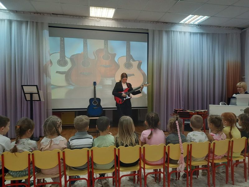 Рузские дошколята ознакомились с различными музыкальными инструментами