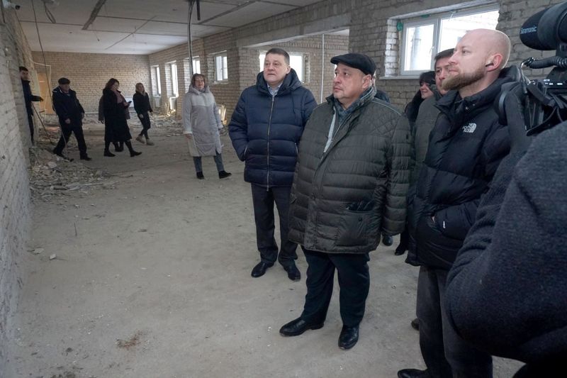 Александр Горбылев проверил ход выполнения ремонтных работ в Колюбакинском детском саду