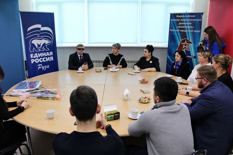 «Единая Россия» наградила волонтеров Рузы за помощь участникам СВО