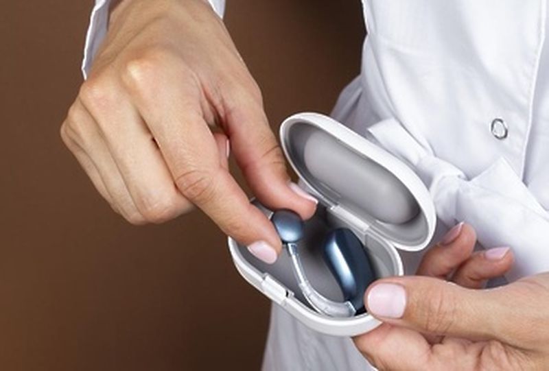 В Подмосковье теперь можно получить выплату на ортопедические изделия и слуховые аппараты