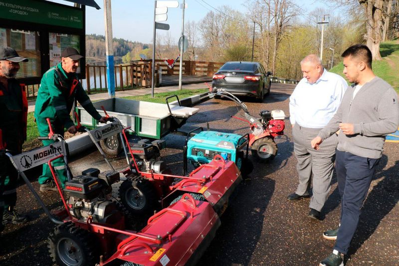 Глава Рузского округа проверил готовность парка «Городок» к летнему сезону