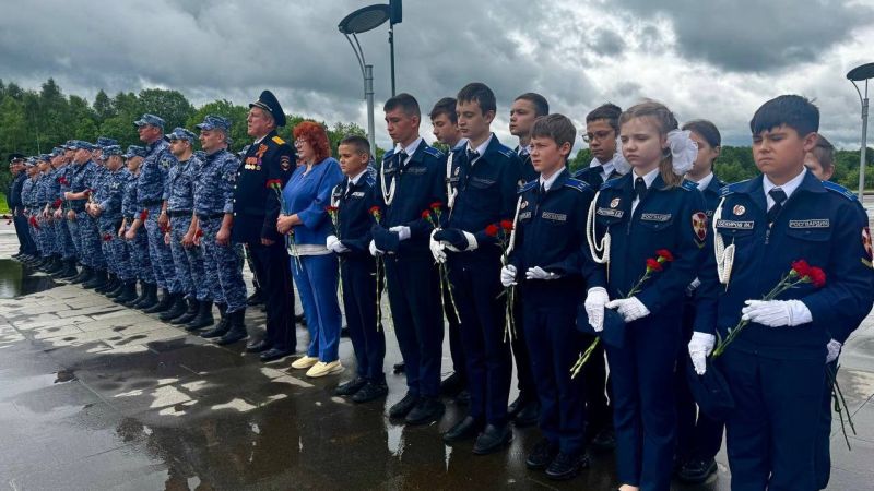 Сотрудники Можайского отдела Росгвардии приняли участие в акции ко Дню памяти и скорби