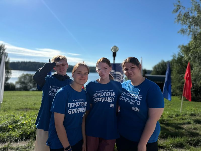 Волонтеры культуры приняли участие в акции «Вода России»