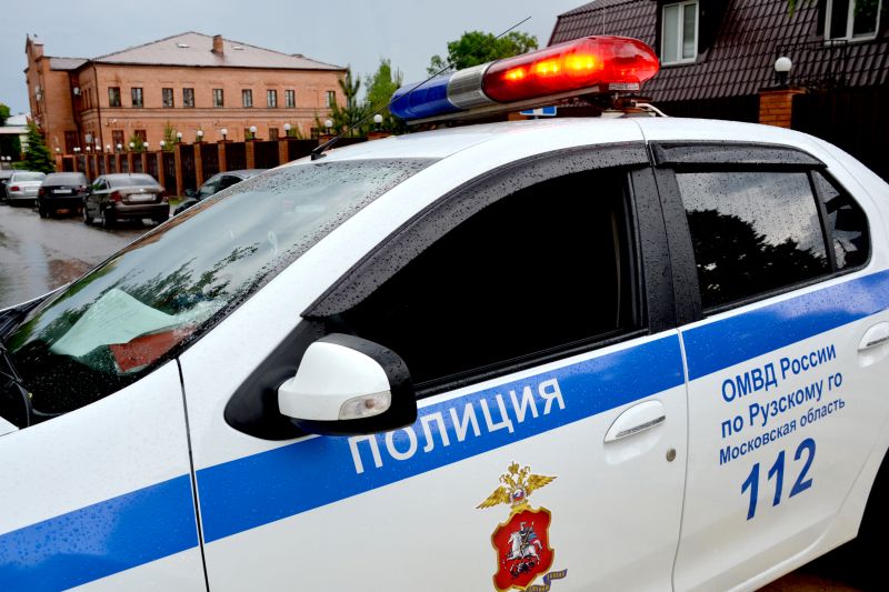 Житель Москвы поблагодарил полицейского из Рузы, помогшего вернуть украденные мошенником деньги