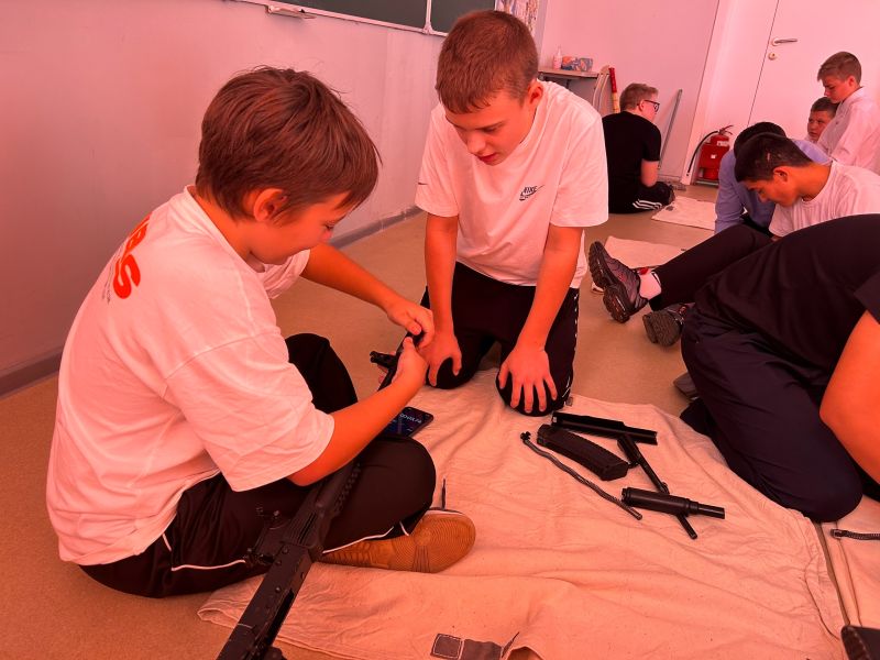 Тучковские школьники занимаются в военно-патриотическом клубе