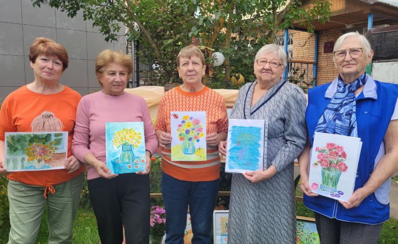 Рузские пенсионеры занимаются рисованием