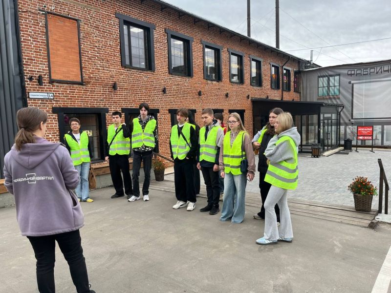 Студенты ТФКК побывали на Рузской мебельной фабрике