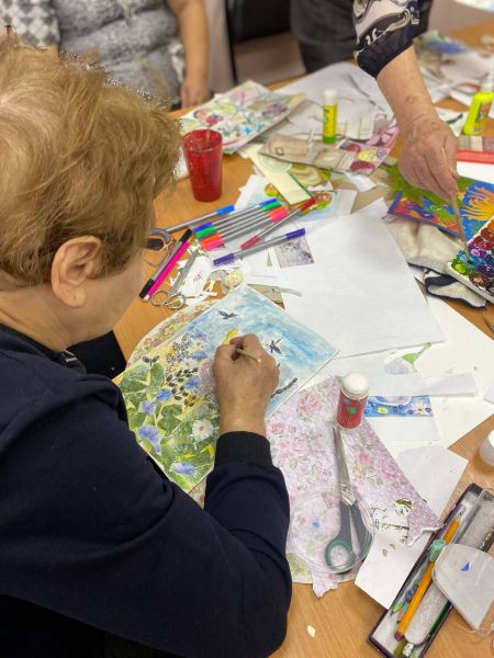 Рузские долголеты создавали коллаж