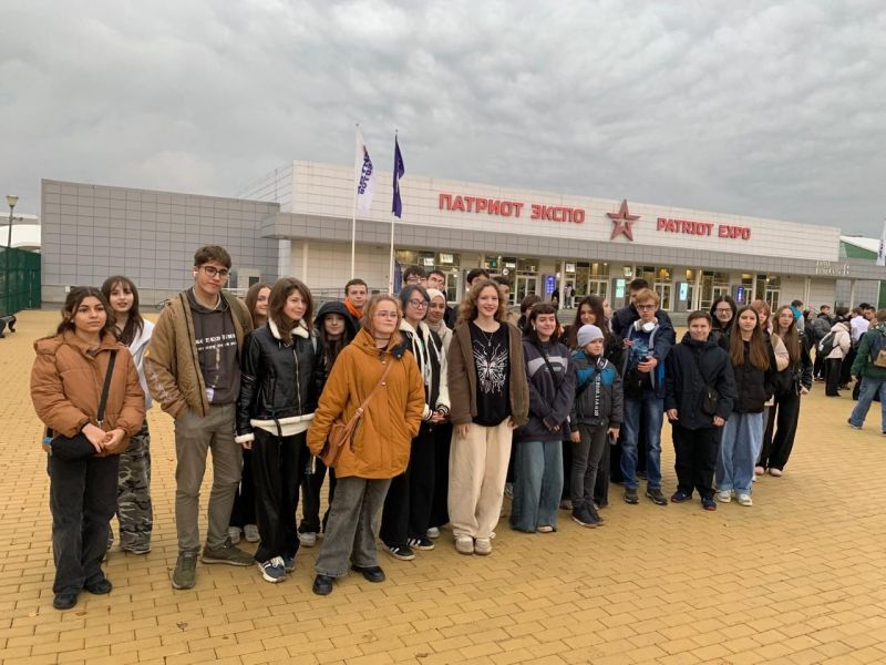 Тучковские старшеклассники побывали на «Битве роботов»