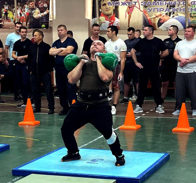 Рузские полицейские выступили на соревнованиях по гиревому спорту в Голицыно