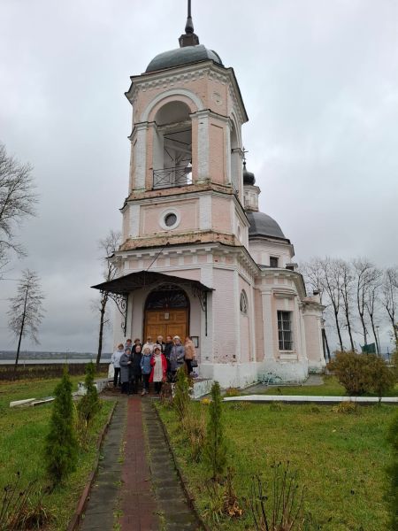 Рузский краеведческий музей провел экскурсию для участников ансамбля «Ретро» 