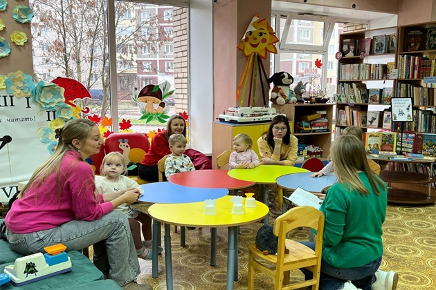 В Рузской городской библиотеке работает клуб семейного досуга «Вундеркинд»