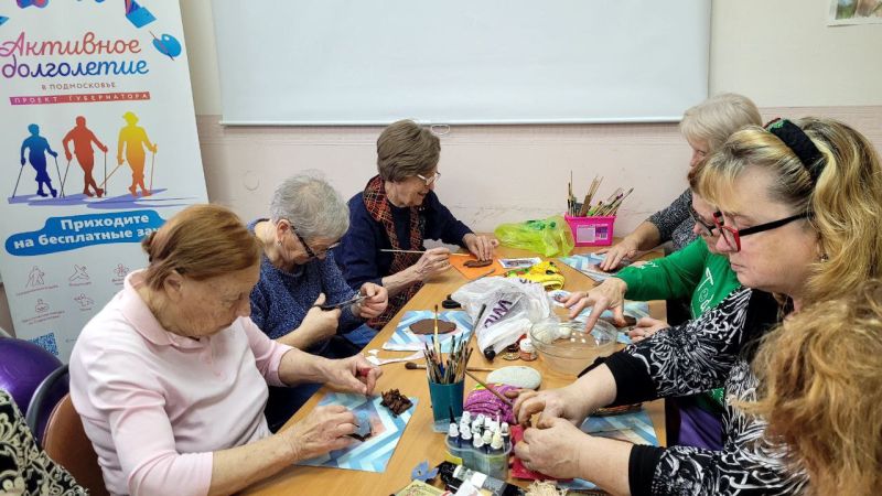 Рузских долголетов приглашают на занятия в арт-мастерскую «Вдохновение»