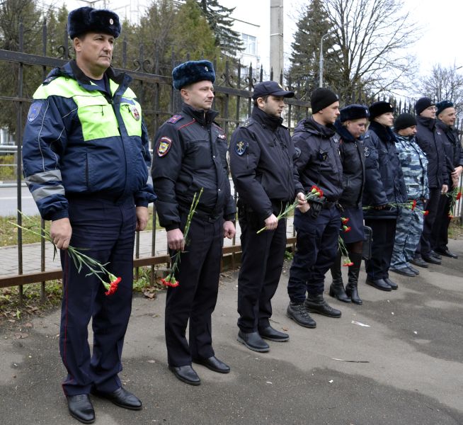 Рузские полицейские и ветераны отметили День памяти погибших сотрудников органов внутренних дел 