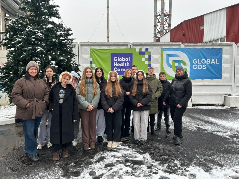 Тучковские школьники ознакомились с работой фабрики по производству косметических средств