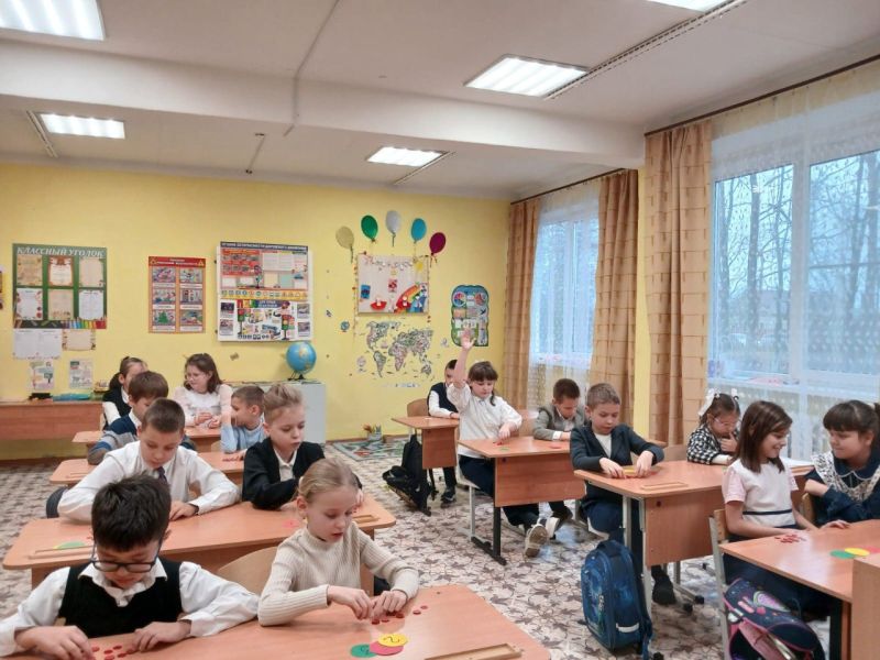 Колюбакинские школьники вспоминали литературные произведения о домашних питомцах