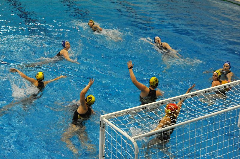 В Рузе соревновались ватерпольные женские команды