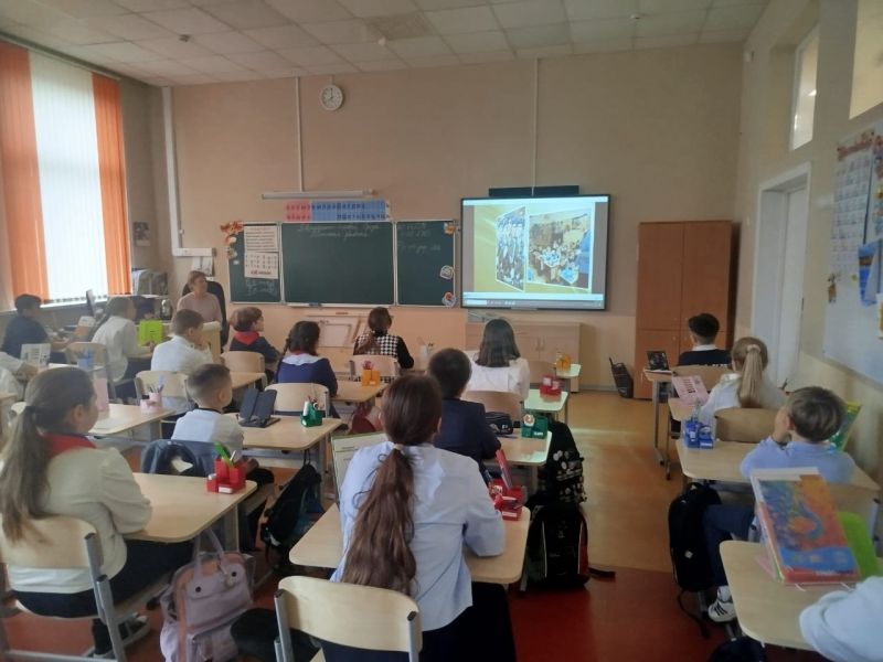 В Тучковской школе №1 прошёл час нравственности