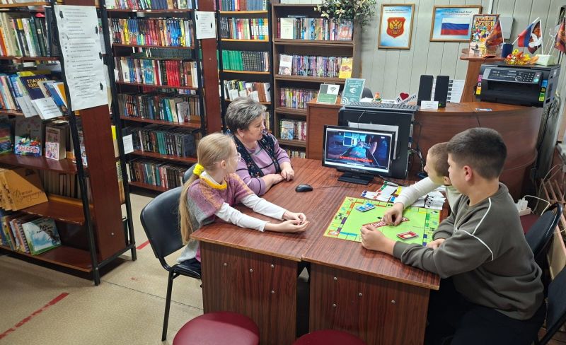 С сытьковскими ребятами повторили правила дорожного движения