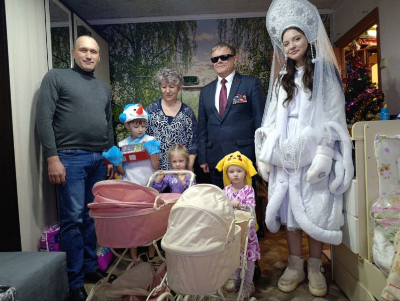 В Рузском округе провели адресные поздравления от Деда Мороза для детей бойцов СВО 