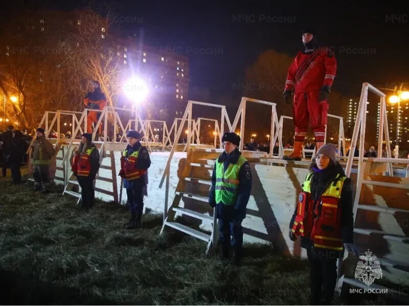 Крещенские купания в Подмосковье: безопасность под контролем 