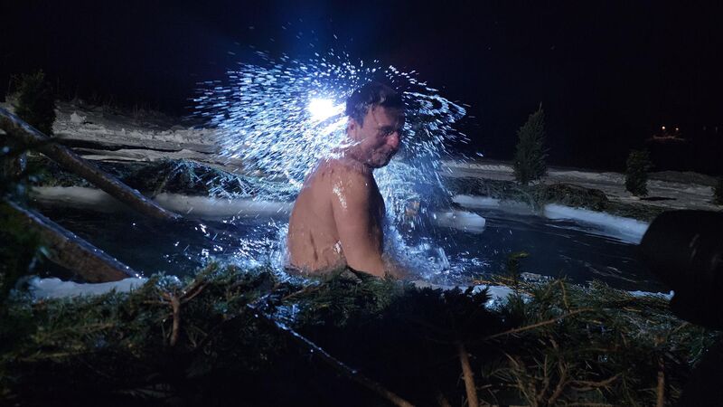 Сотни верующих Рузского округа приняли участие в традиционных крещенских купаниях