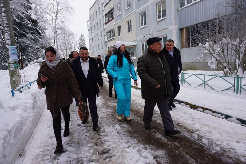 В Рузе провели встречу с жильцами дома №16 на Почтовой улице по вопросу ремонта межпанельных швов