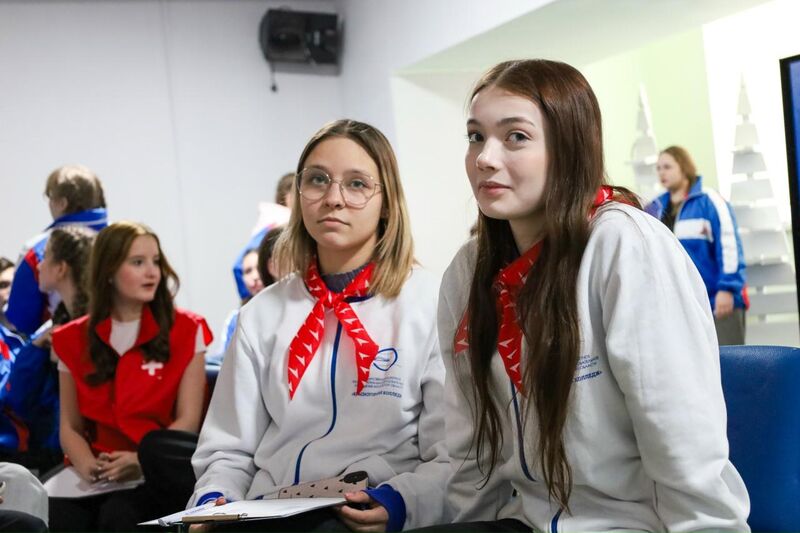 В рузском Молодёжном центре провели викторину «Зачётный студент» с отрядом снежного десанта «Серебро»