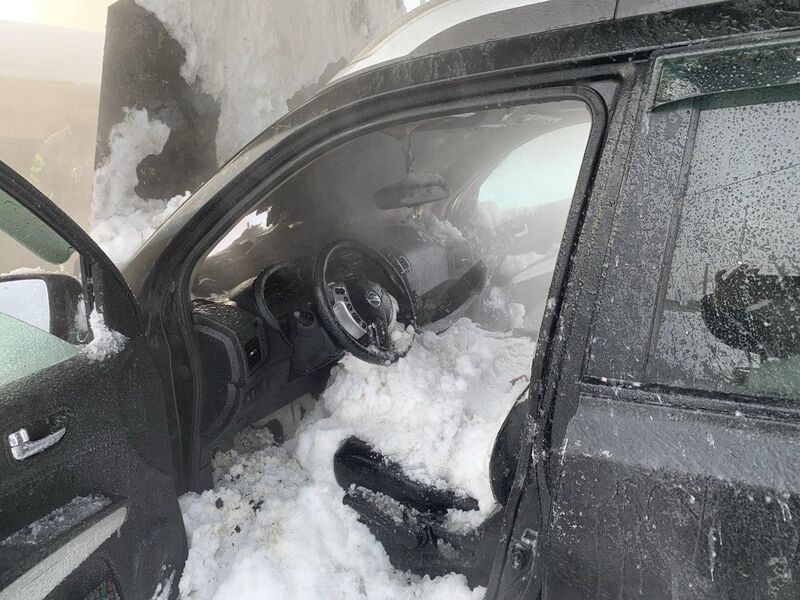 Огнеборцы ГКУ МО «Мособлпожспас» потушили загоревшийся автомобиль в Рузском округе