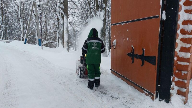 Из парков Рузы вывезли более 1 тыс. кубометров выпавшего снега