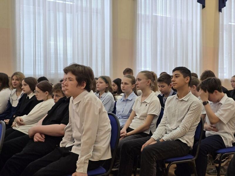 «Не игра, а реальный срок»: в Рузе представитель прокуратуры рассказала школьникам о ловушках вербовщиков в интернете