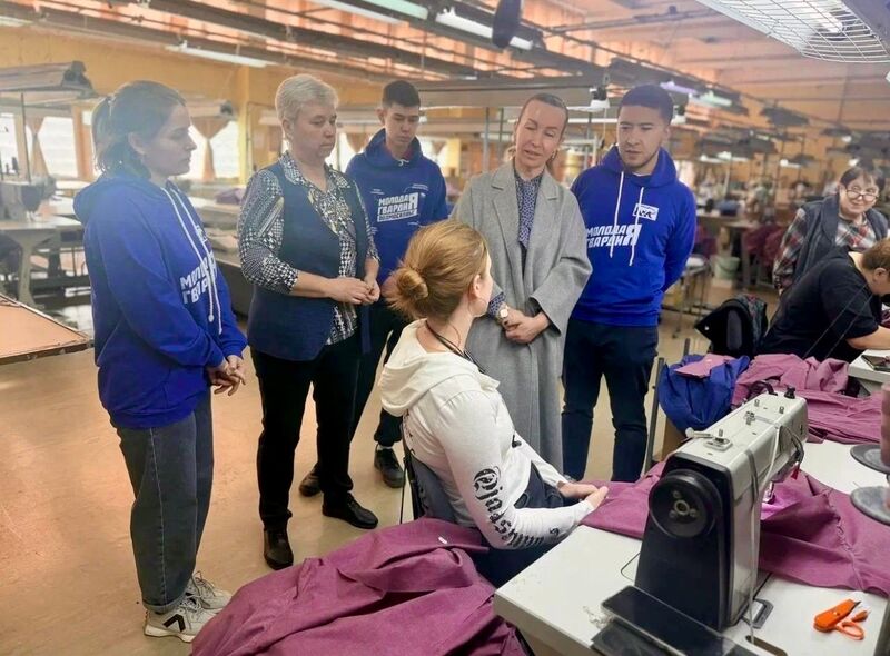 Партийцы встретились с трудовым коллективом АО «Франт»