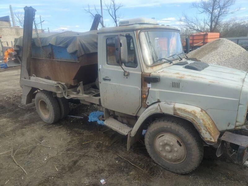 В Рузском округе задержан автомобиль, незаконно перевозивший строительный мусор 