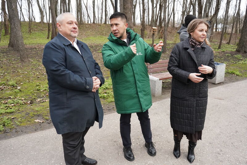 Александр Горбылёв проверил готовность парка «Городок» к летнему сезону